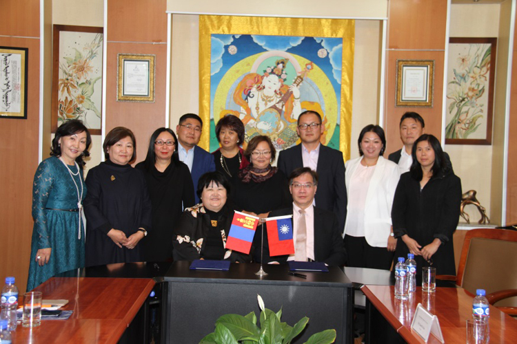 本校與蒙古藝術暨文化大學簽署姊妹校